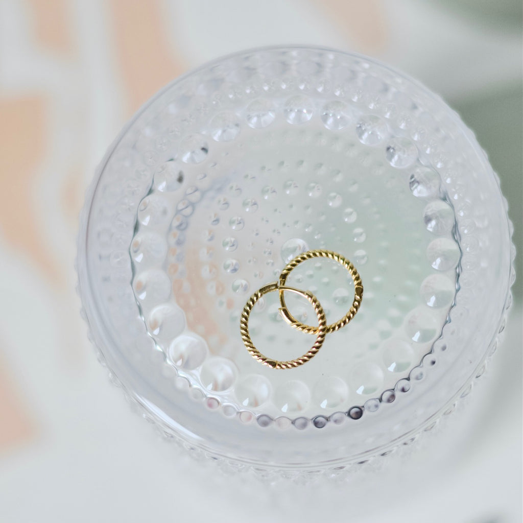 sara hoop earrings