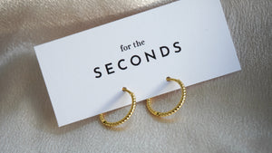 sara hoop earrings