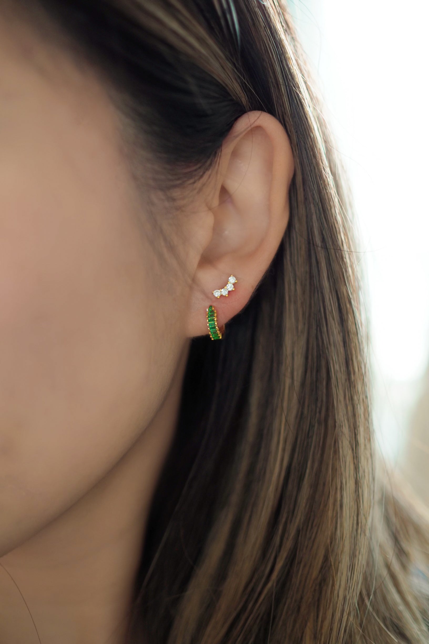 julia earrings | emerald