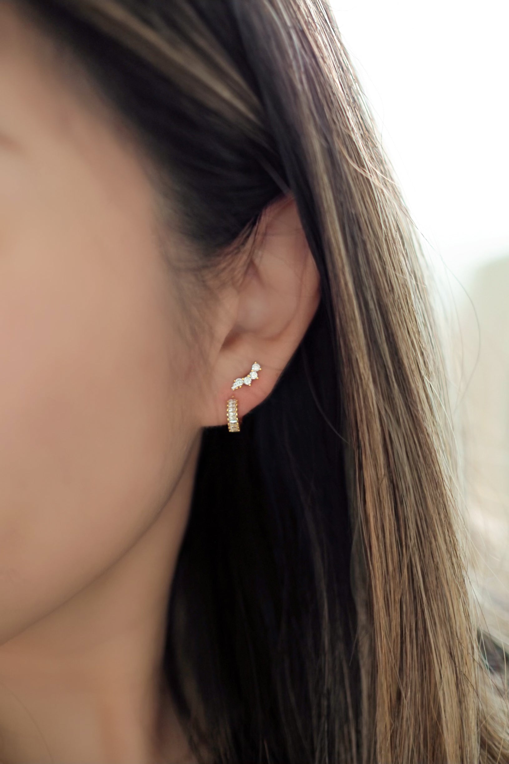julia earrings | clear